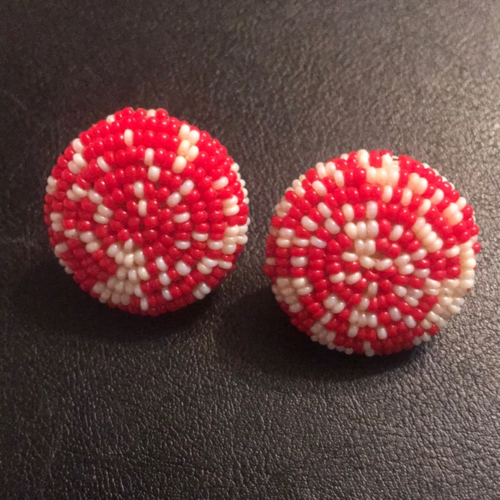Vintage Red / White micro bead earrings